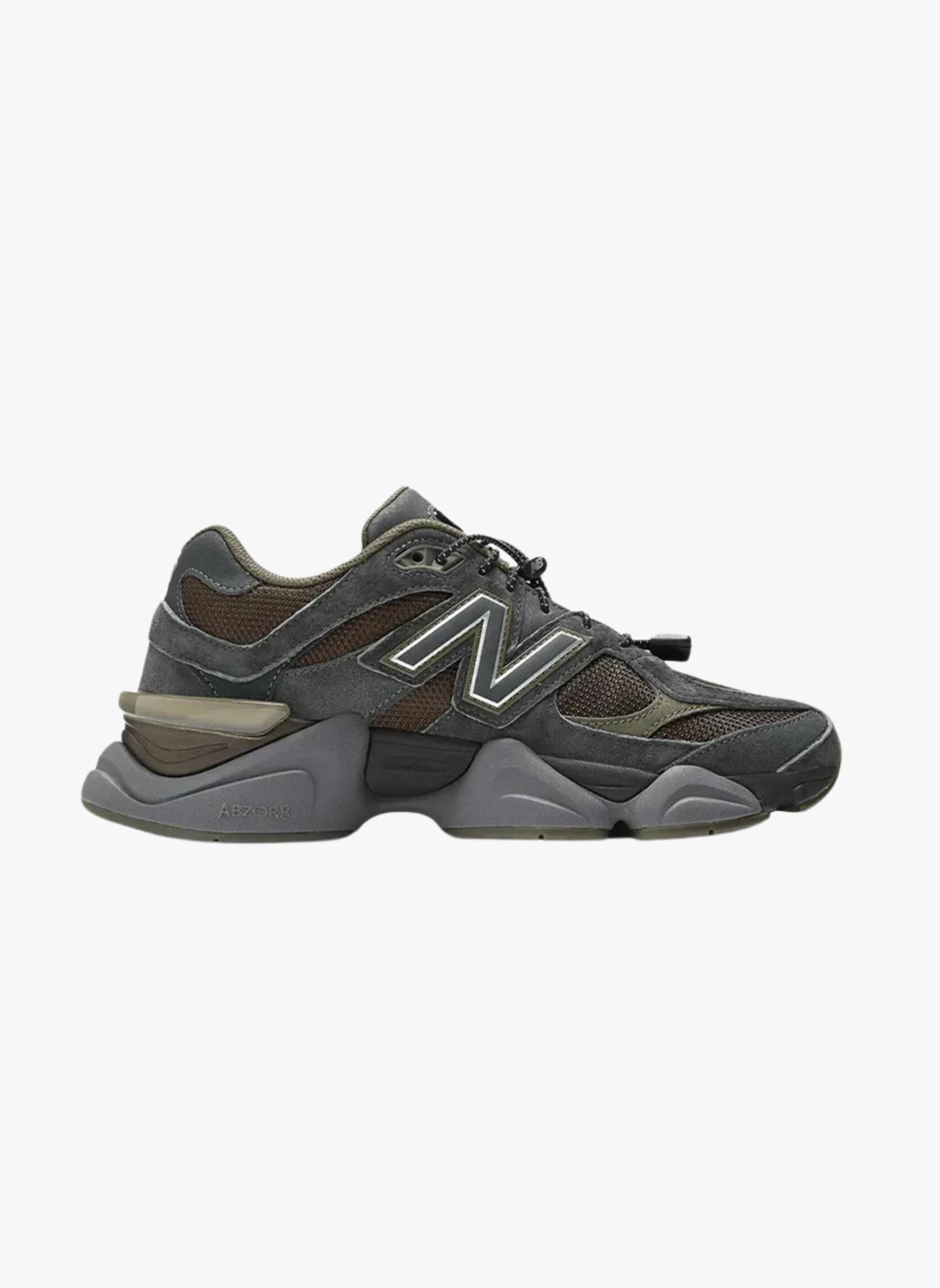 9060 Blacktop Dark Moss 3/5