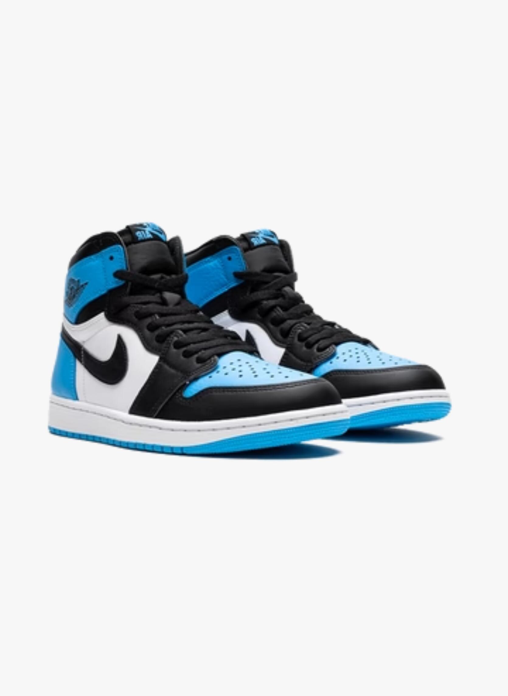 Air Jordan 1 Retro High OG UNC Toe (2023) (GS) 4/5