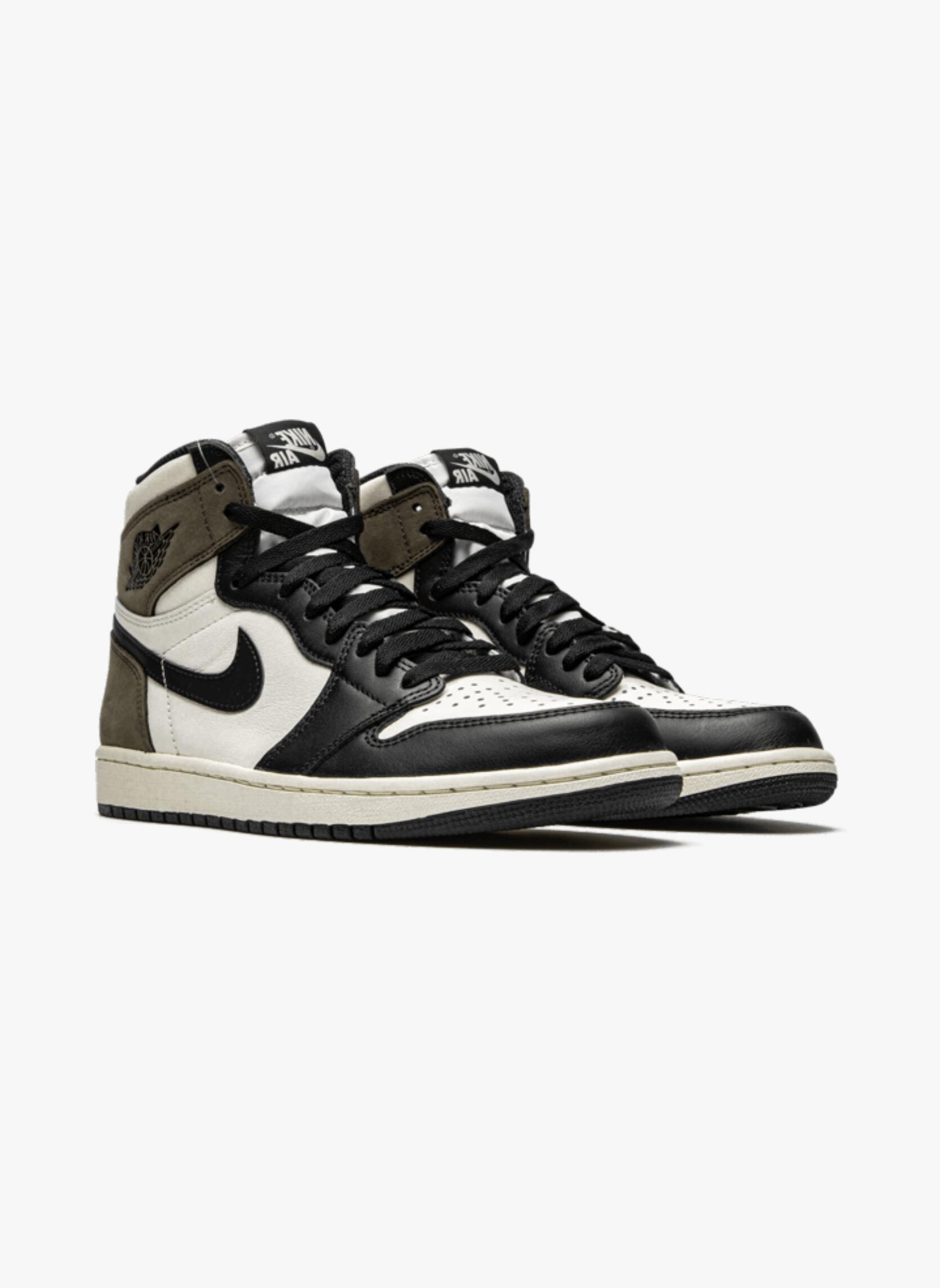 Air Jordan 1 High Dark Mocha 4/5
