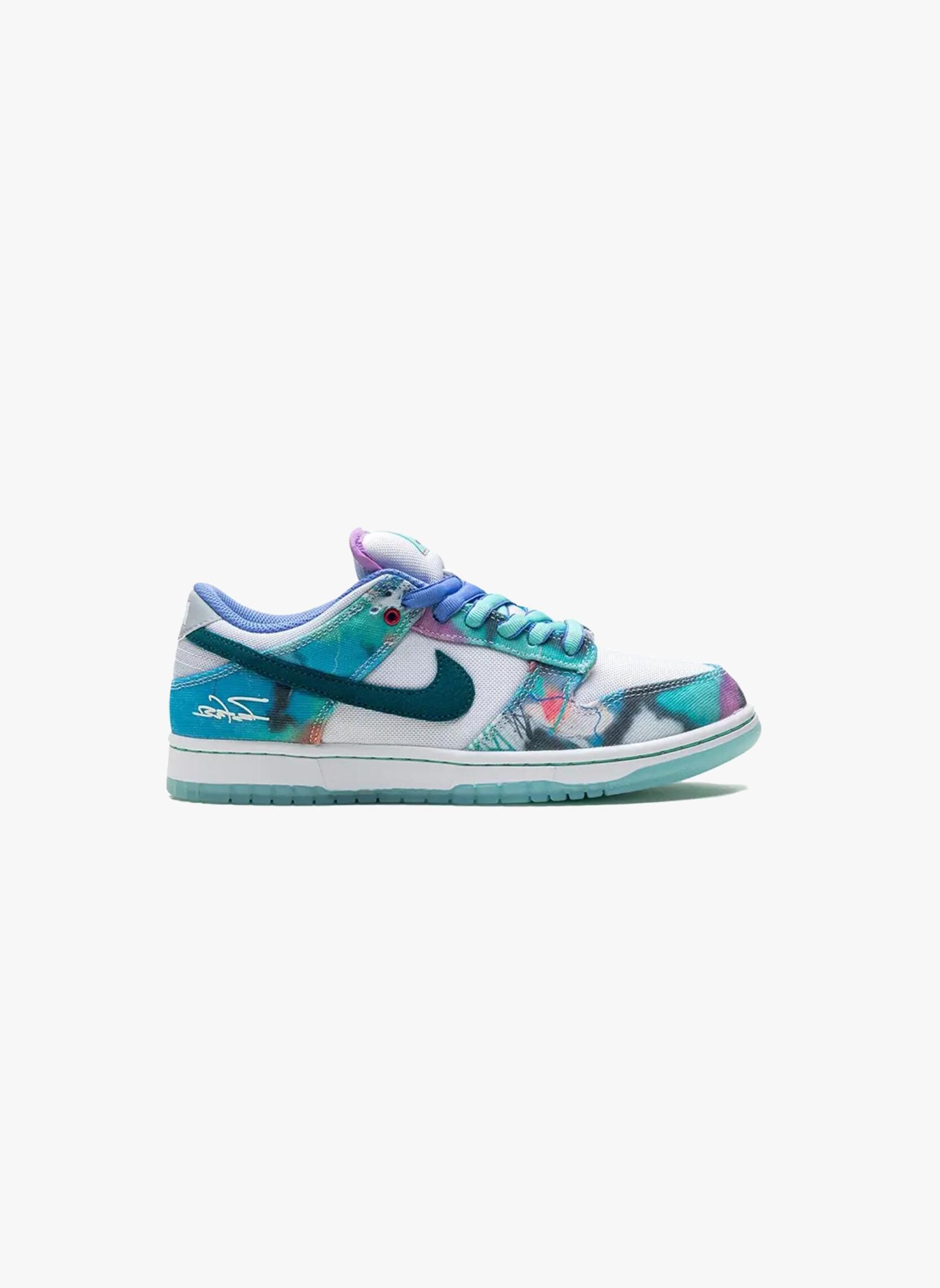 Nike SB Dunk Low Futura Laboratories Bleached Aqua 3/5