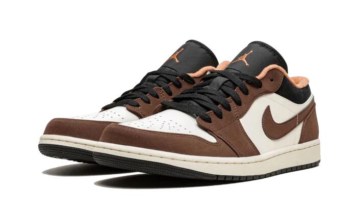 Air Jordan 1 Low Mocha 2/5
