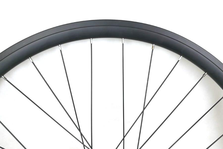 Rueda Fixie Trasera 700C 30mm Negra 3/4