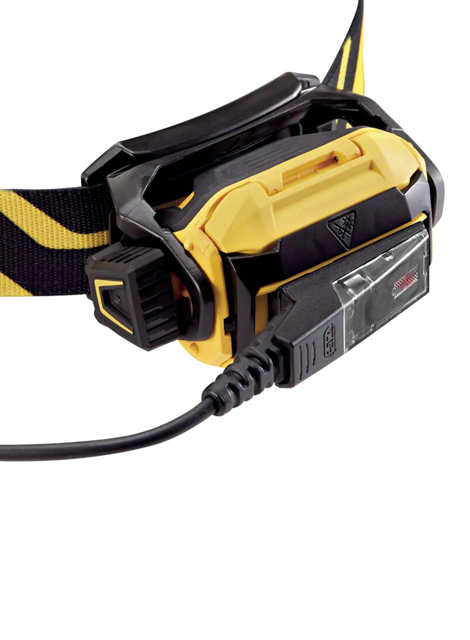 Lampada frontale Petzl PIXA R 600 lumen IP68 batteria CORE PRO 1250 mAh 5/7
