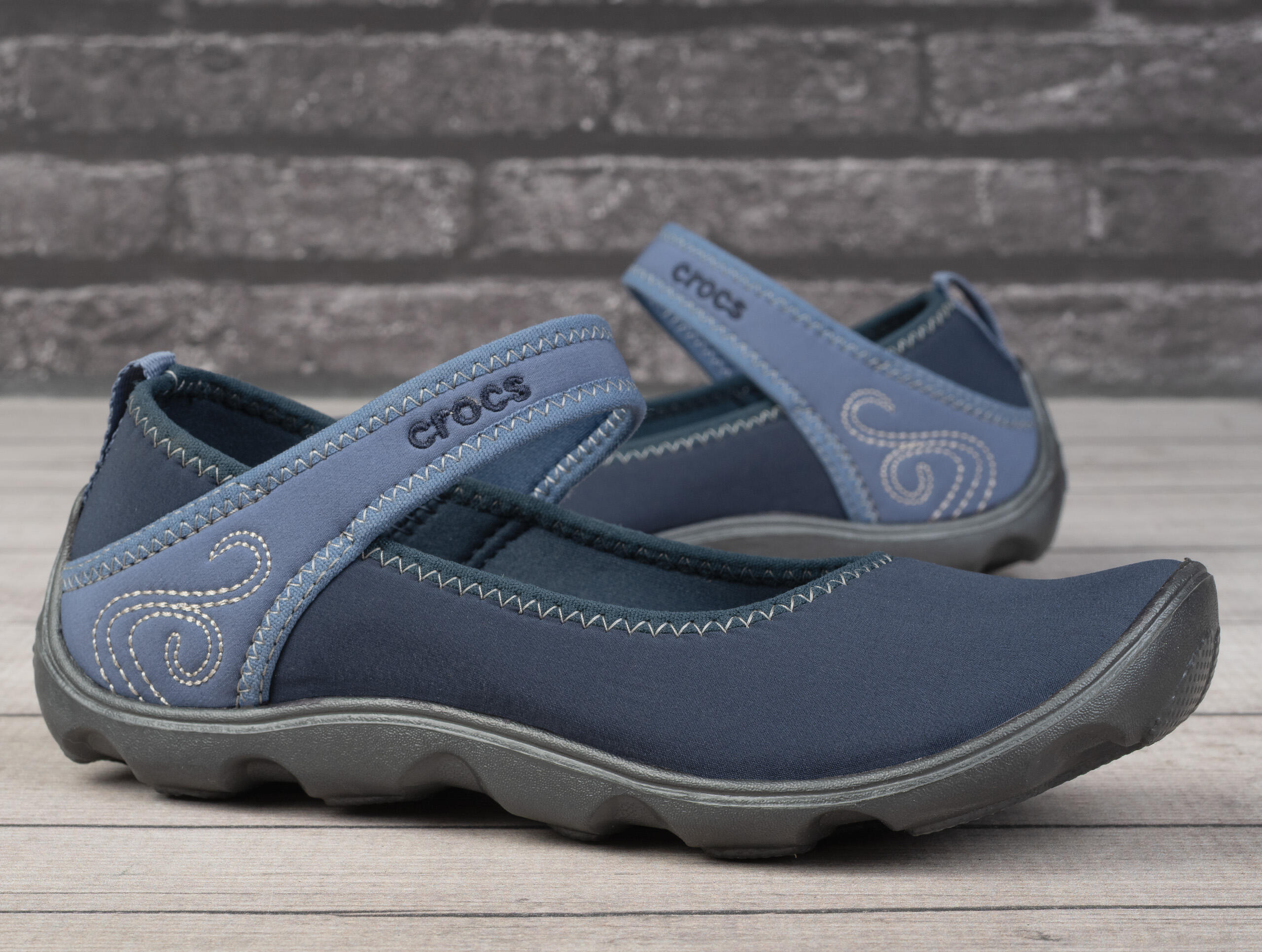 Buty unisex Crocs DUET BUSY DAY MARY JANE 2/7