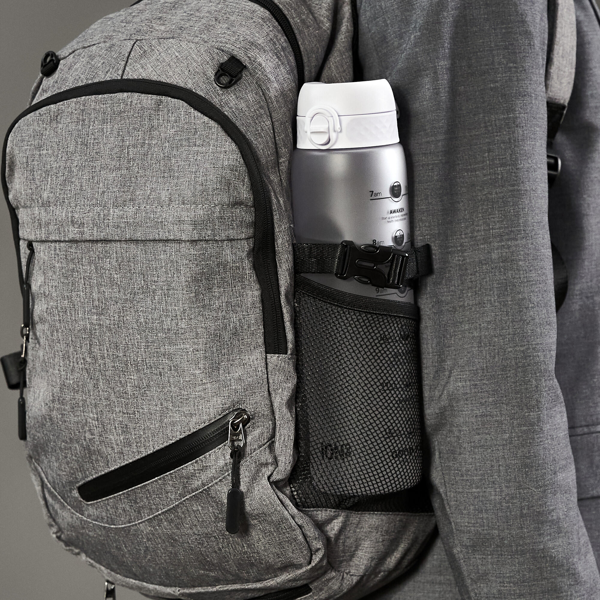 Butelka motywacyjna z miarką ION8 MOTIVATOR BPA Free 5/8