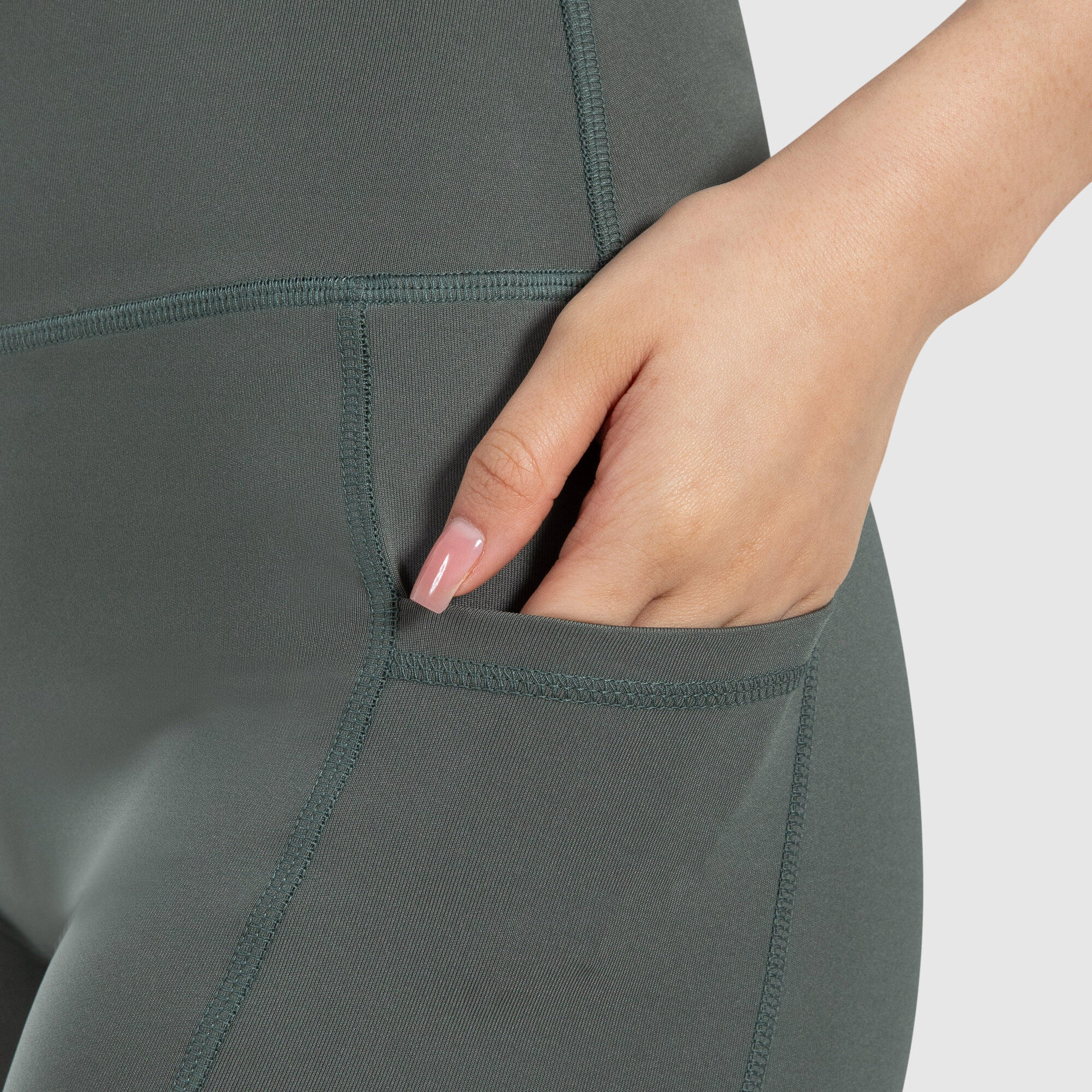 Damen Shorts Josie Grün 5/5