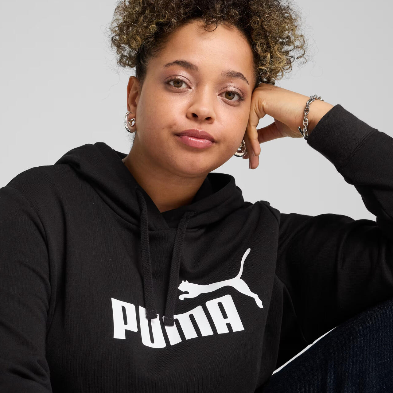 Sudadera con capucha y logotipo PUMA ESS n.° 1 para mujer 4/7