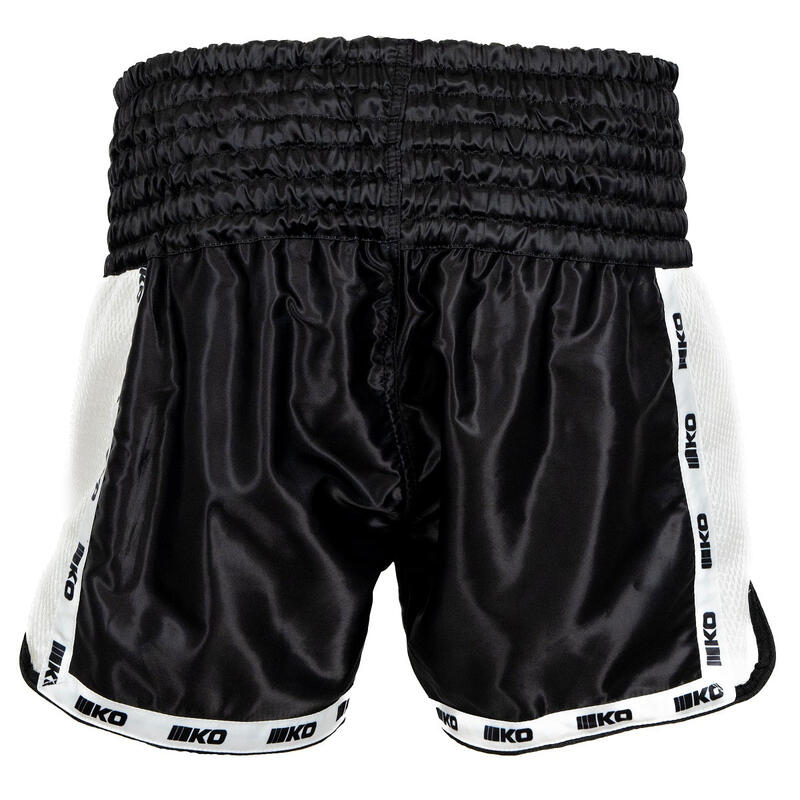 Knockout győzelem kickbox rövidnadrág