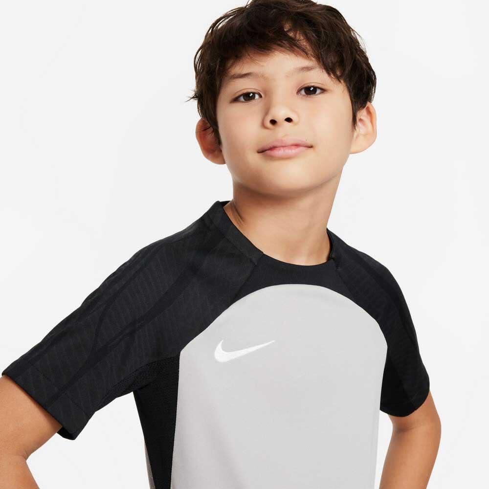 T-shirt Nike Dri-FIT Strike 3 unisexe en gris étain 3/6