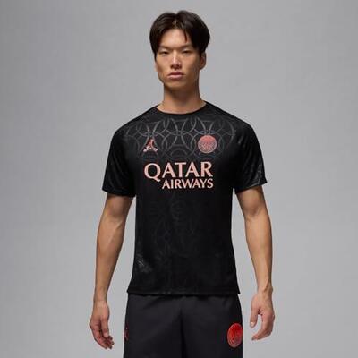 Nike psg heren t-shirt met korte mouwen in zwart en infrarood 23