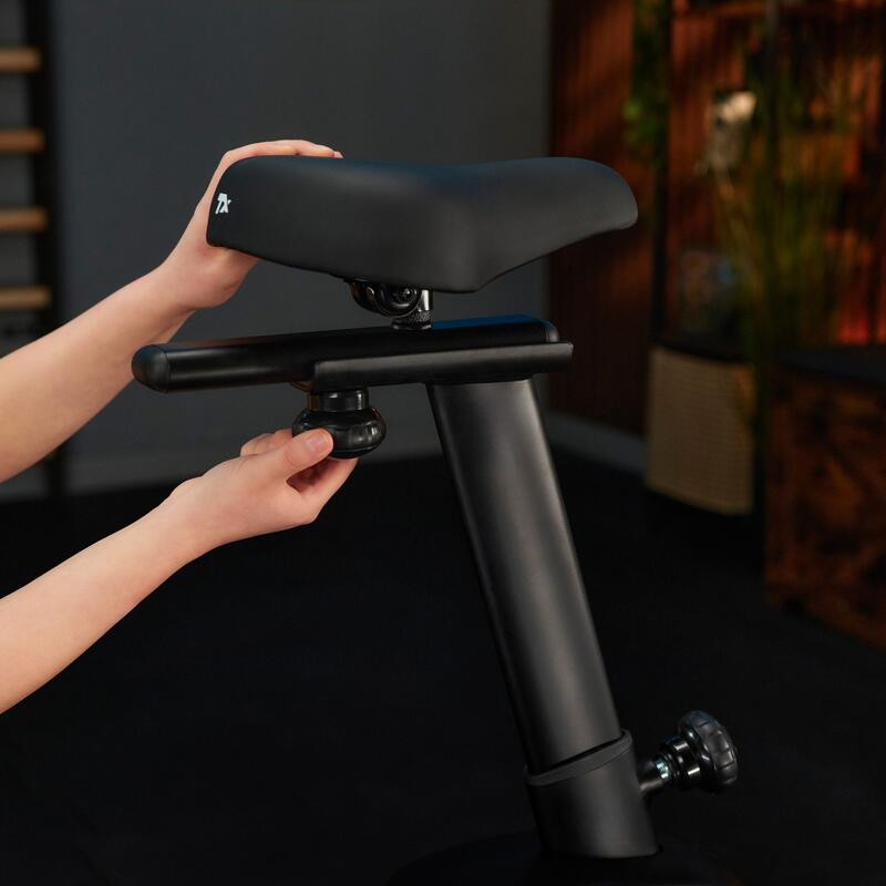 Rower stacjonarny elektryczno-magnetyczny SABER TX-750EB czarny