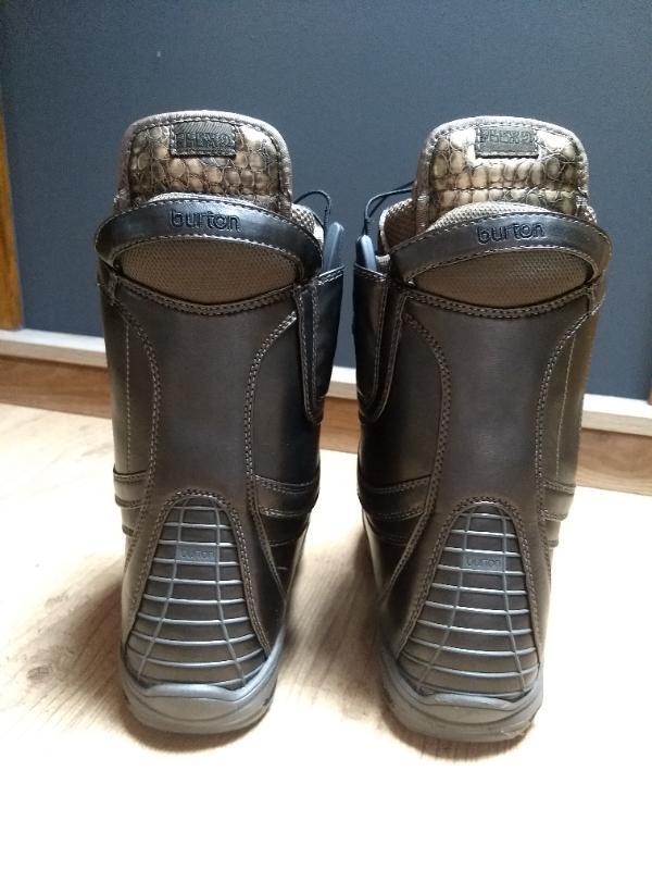 Tussen Particulieren - Hippe snowboardboots in perfecte staat! 2/6