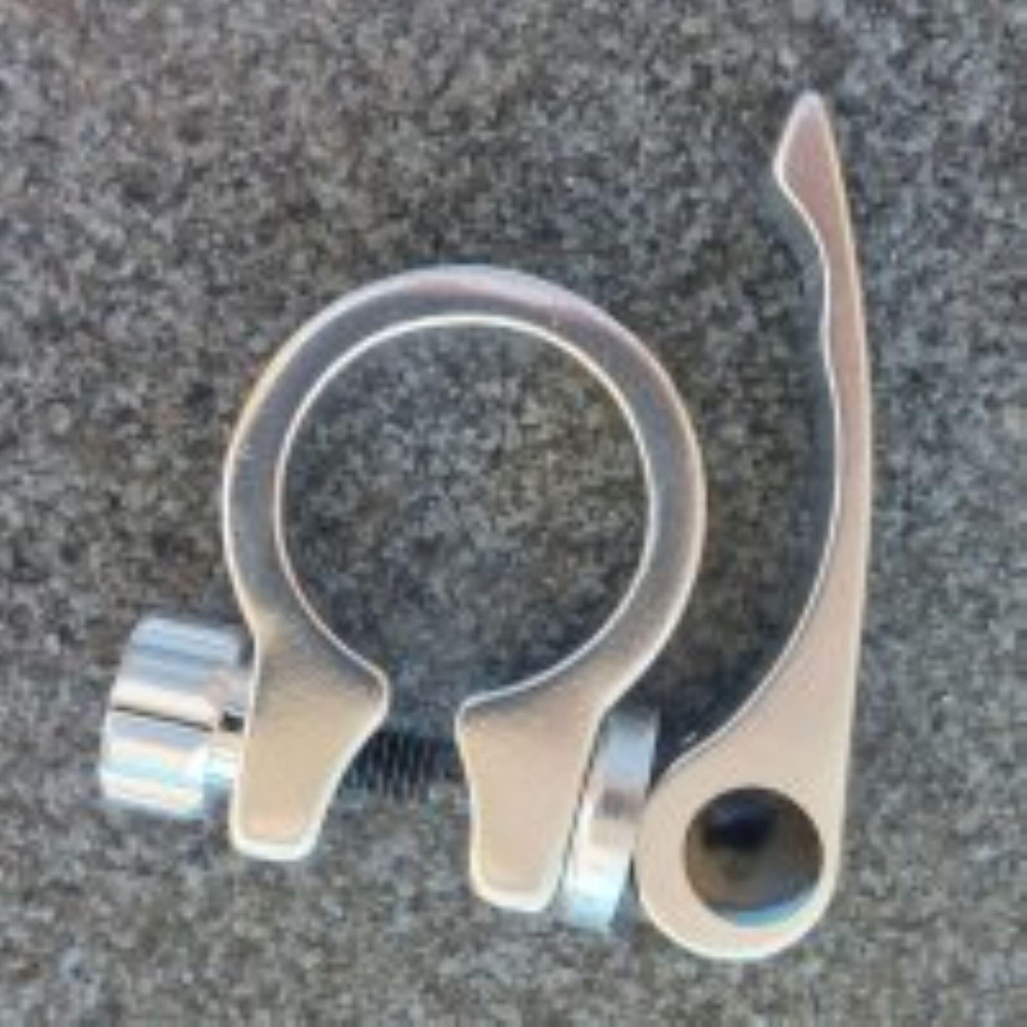 Collier tige de selle vélo VTT - dimensions 28,6 mm 1/2