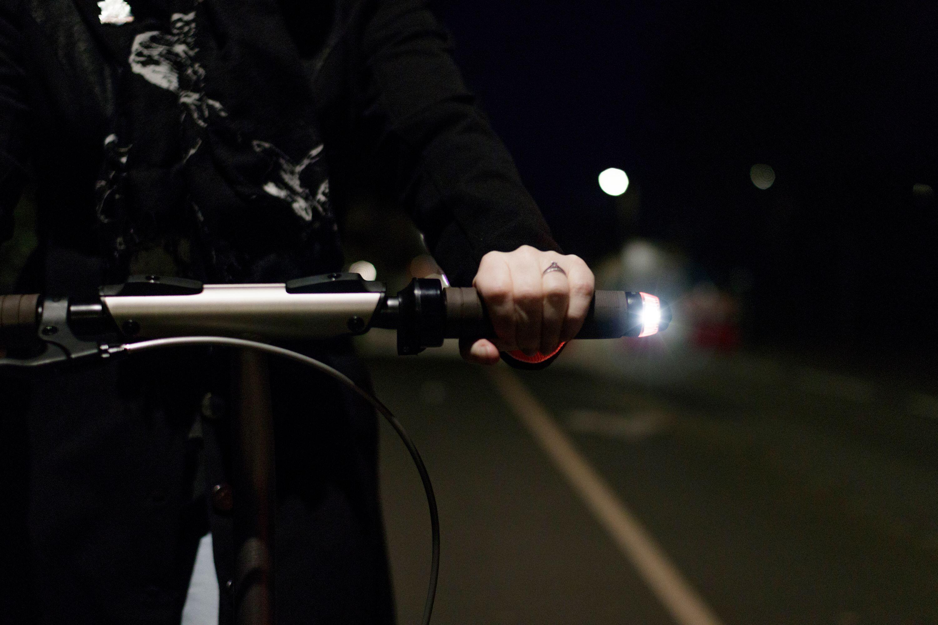 Luzes de posição e indicadores de direção CYCL para guidão de bicicleta/scooter 5/5