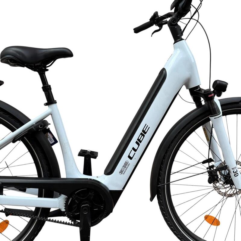 Reconditionné - vélo VTC Cube Supreme Hybrid Exc Easy  - Excellent