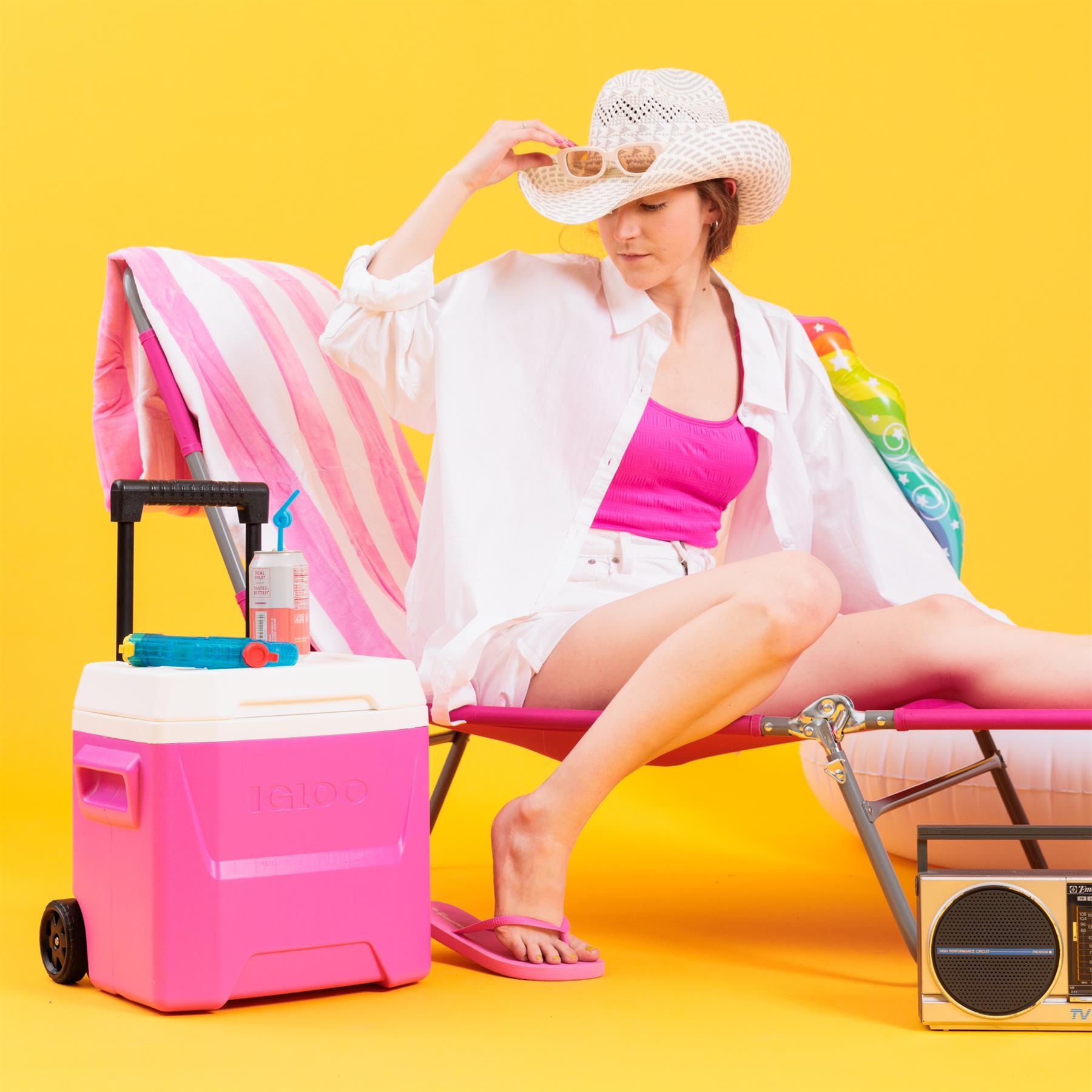 Igloo Laguna 16 Qt Roller Cool Box 5/6