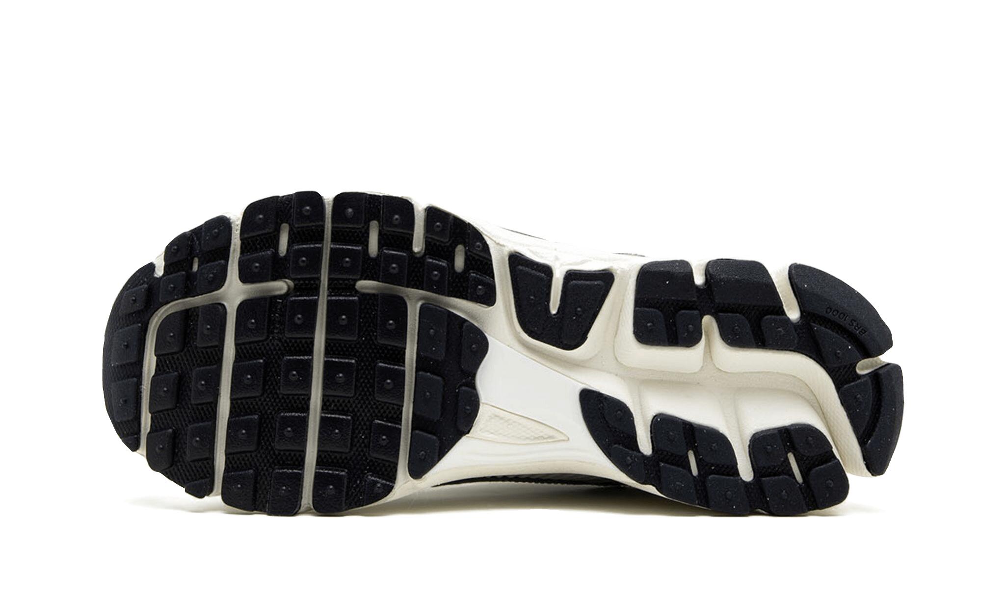 Zoom Vomero 5 Photon Dust 3/6
