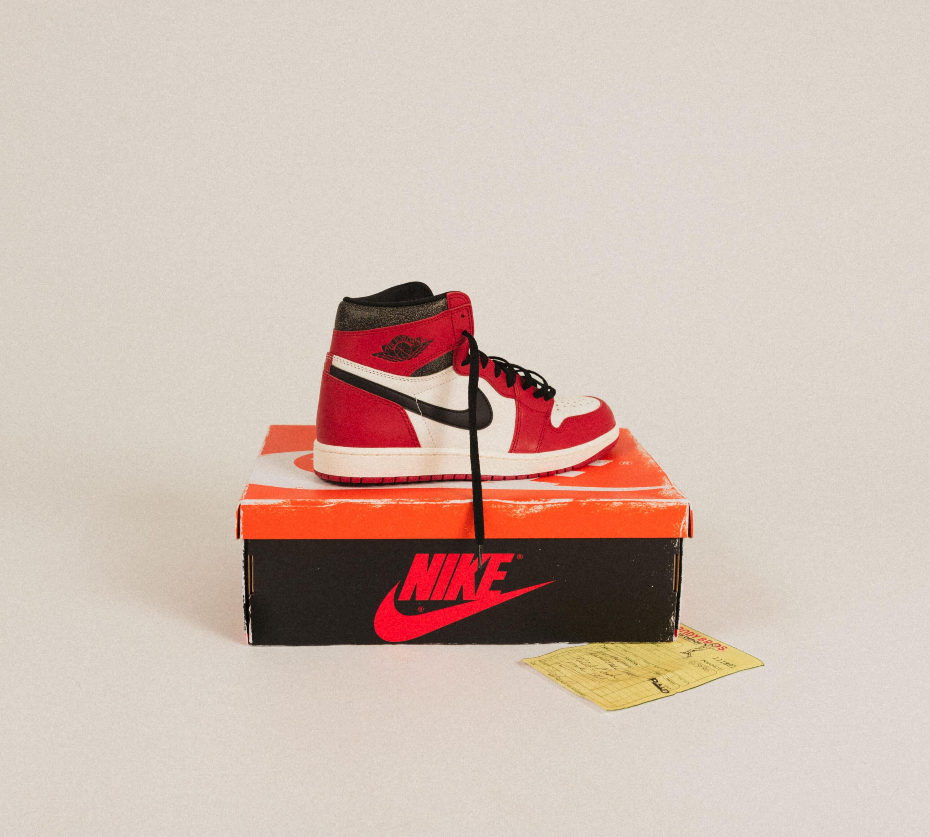 Air Jordan 1 High Chicago Lost And Found (Reimagined) 7/7