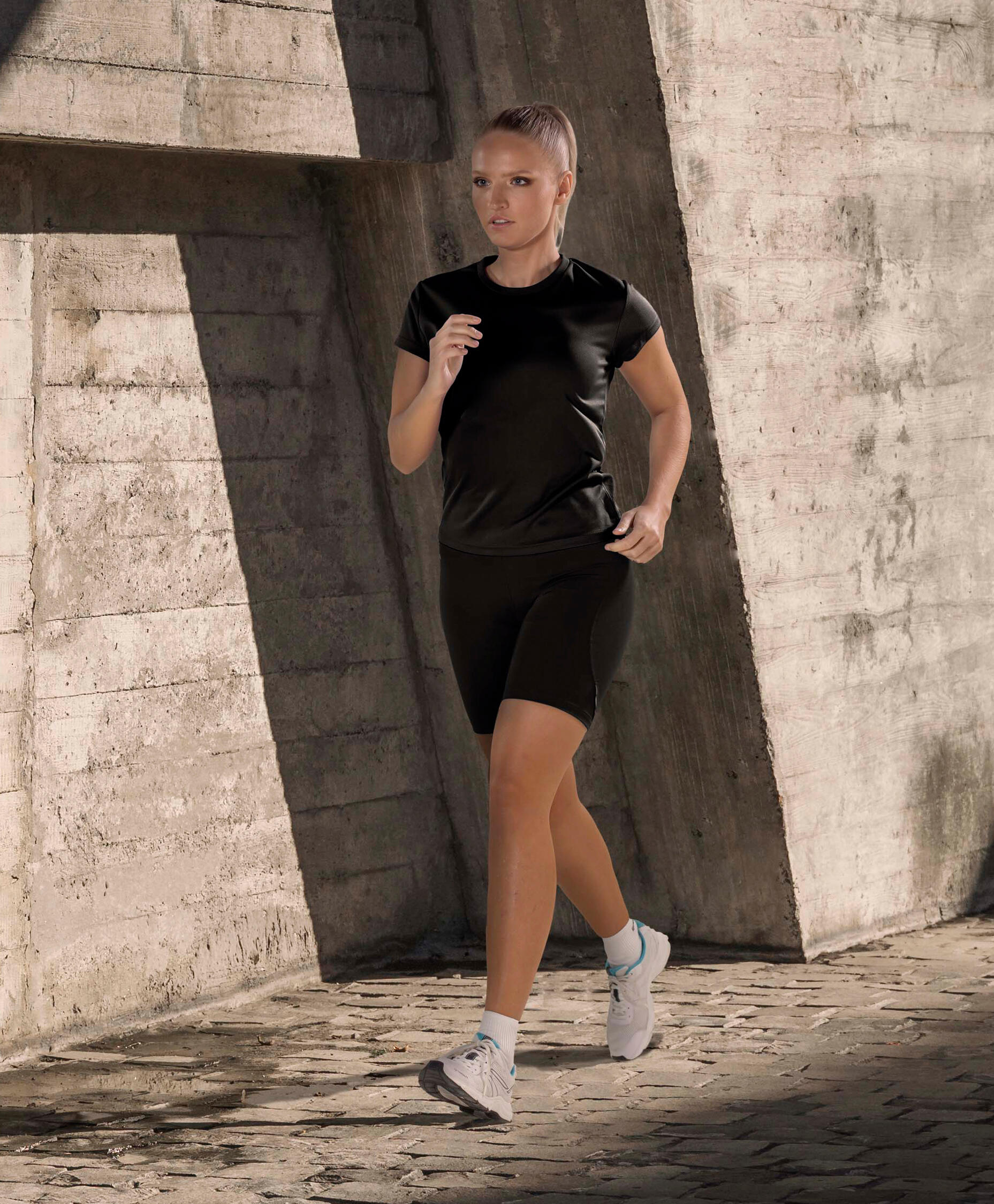 T-shirt de corrida Preto de manga curta Asioka PO para menina.Respirável 2/7