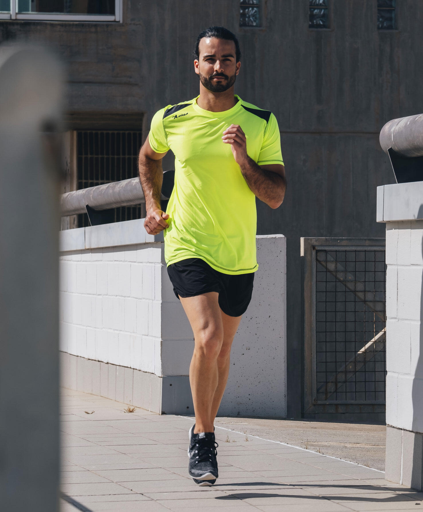 Camiseta Running Manga Corta Hombre Asioka Volga Amarillo Flúor.Transpirable 3/7