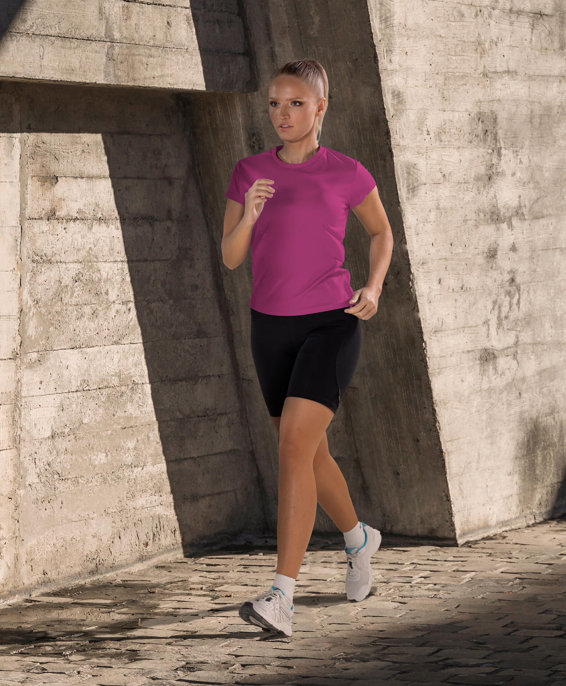 Camiseta Running Manga Corta Mujer Asioka PO Fucsia.Transpirable 2/7