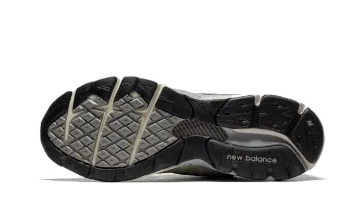 New Balance 990 V3 Patta Keep Your Family Close 4/4