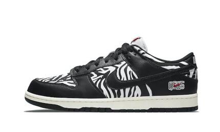 SB Dunk Low Quartersnacks Zebra