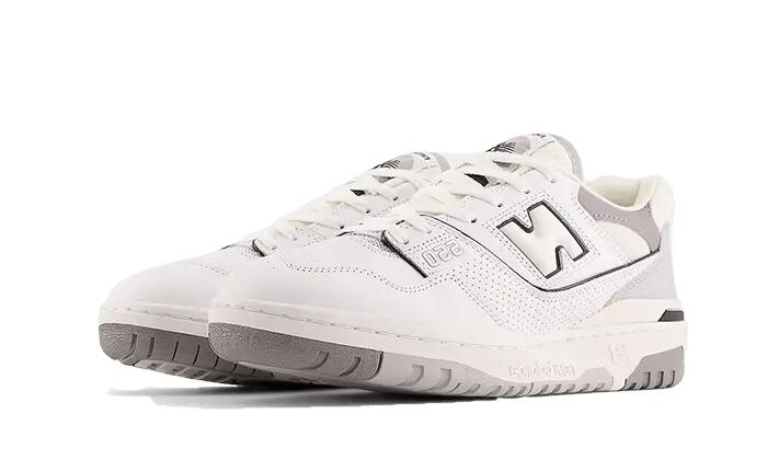 New Balance 550 Salt and Pepper 3/4