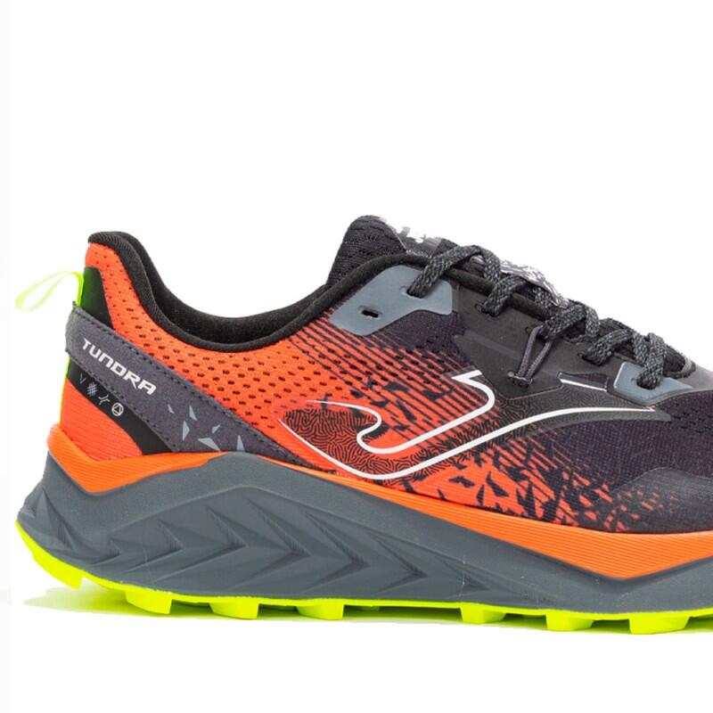 Scarpe da trekking Joma modello Tundra per uomini 4/6