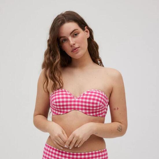 Top bikini bandeau vichy con textura rosa copa C