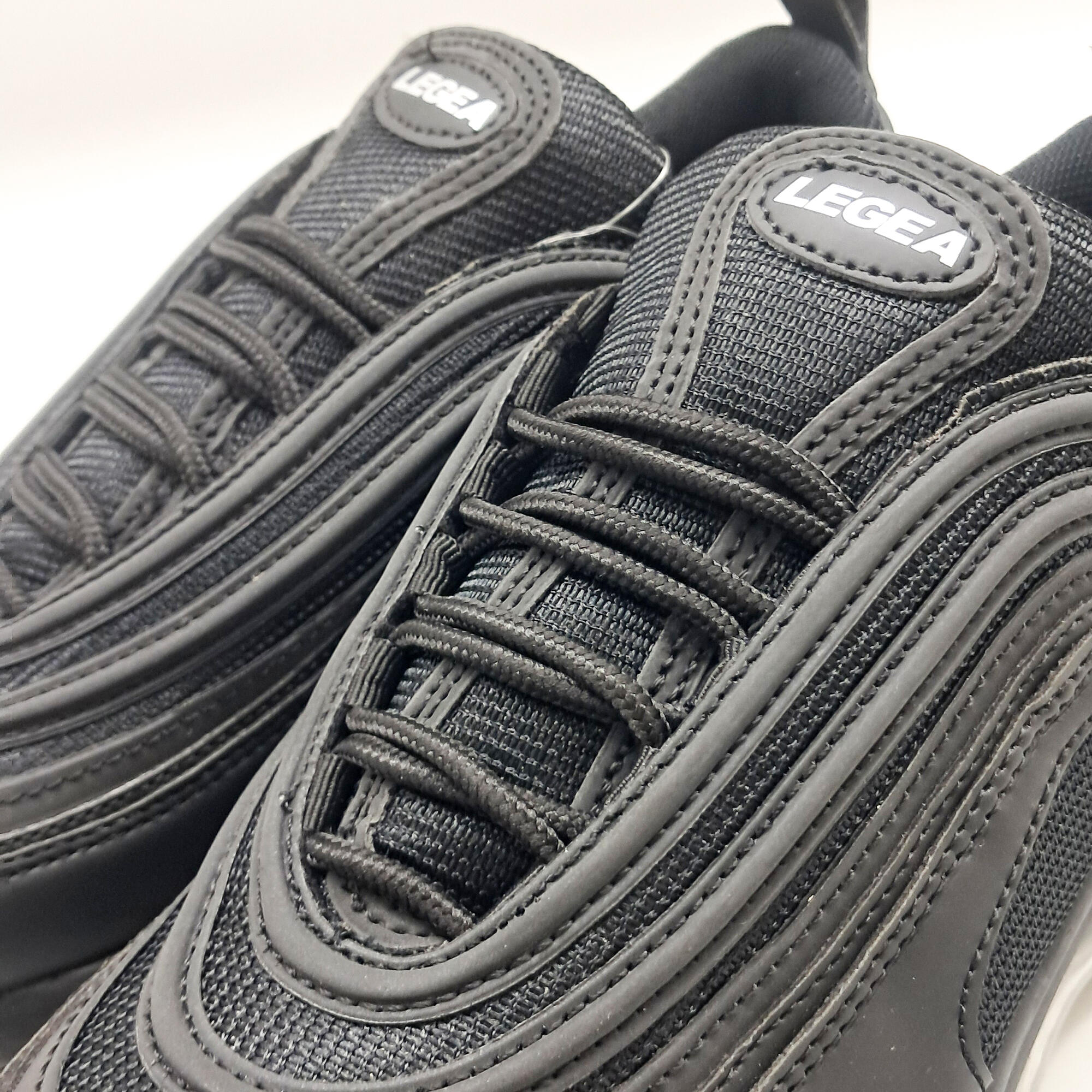 Sportschuh VELA 5/6