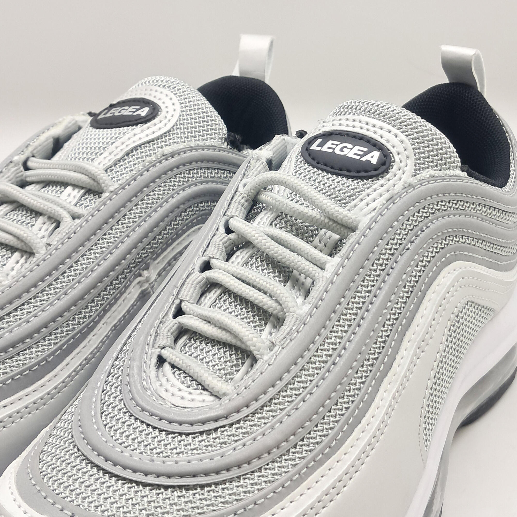 Sportschuh VELA 5/6
