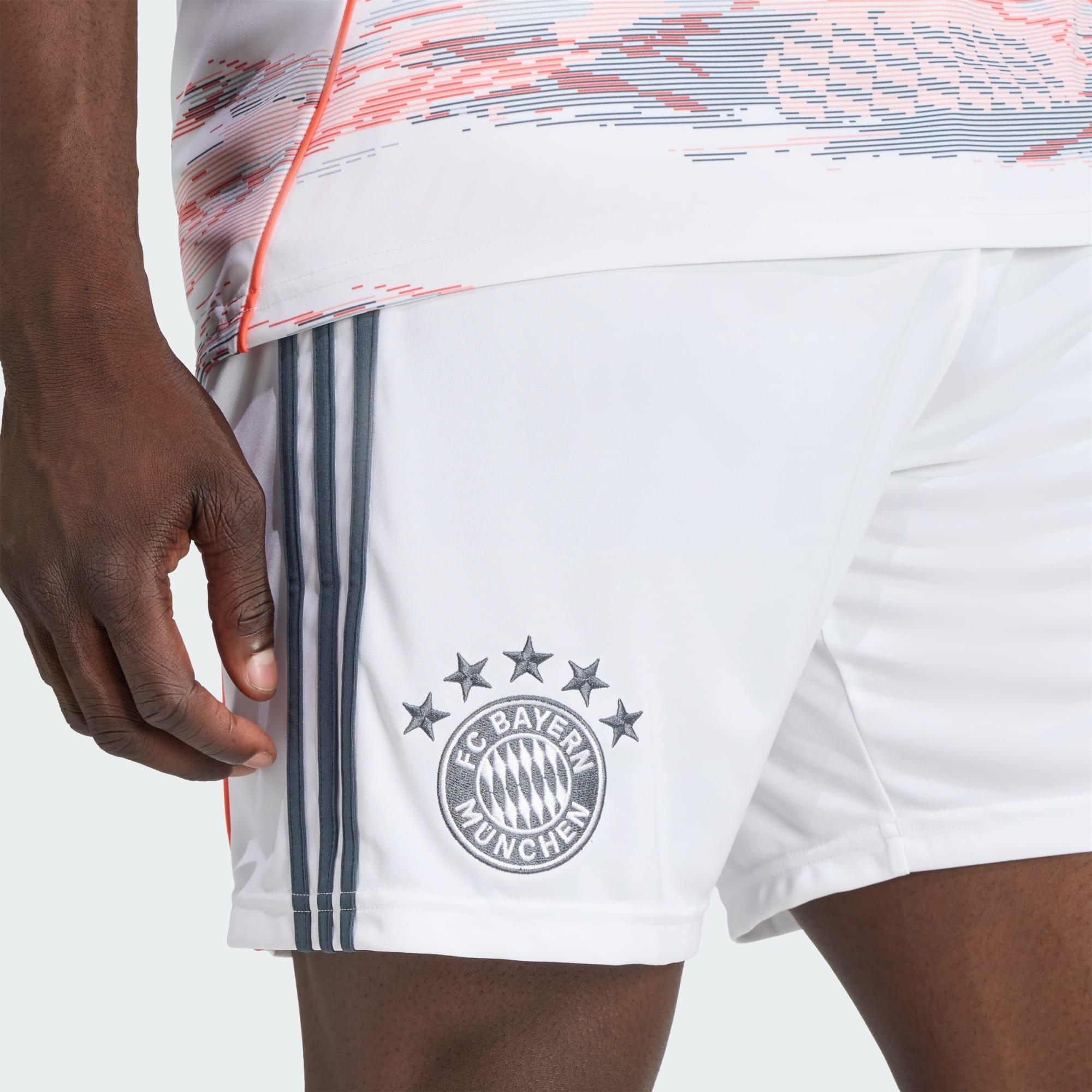 FC Bayern 25/26 Away Shorts 4/5
