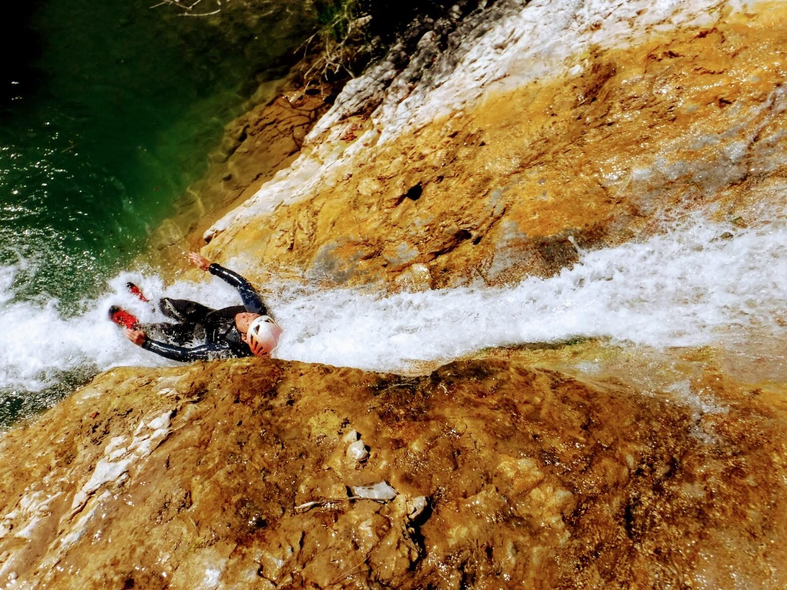 DECATHLON TRAVEL picture