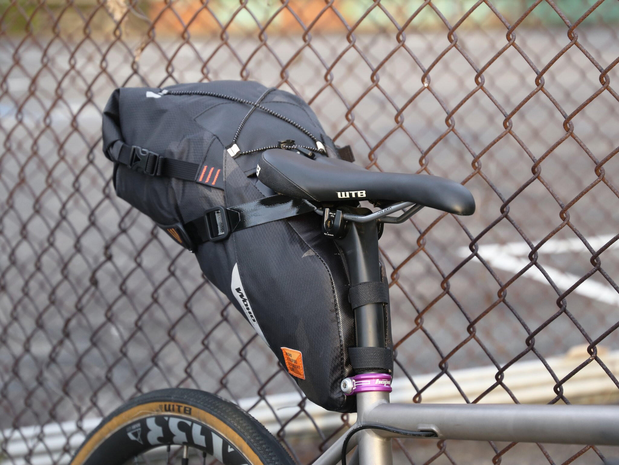 Bagagerie Vélo - Sacoche de selle étanche X-Touring Cybercamo - Taille M - Woho 3/3