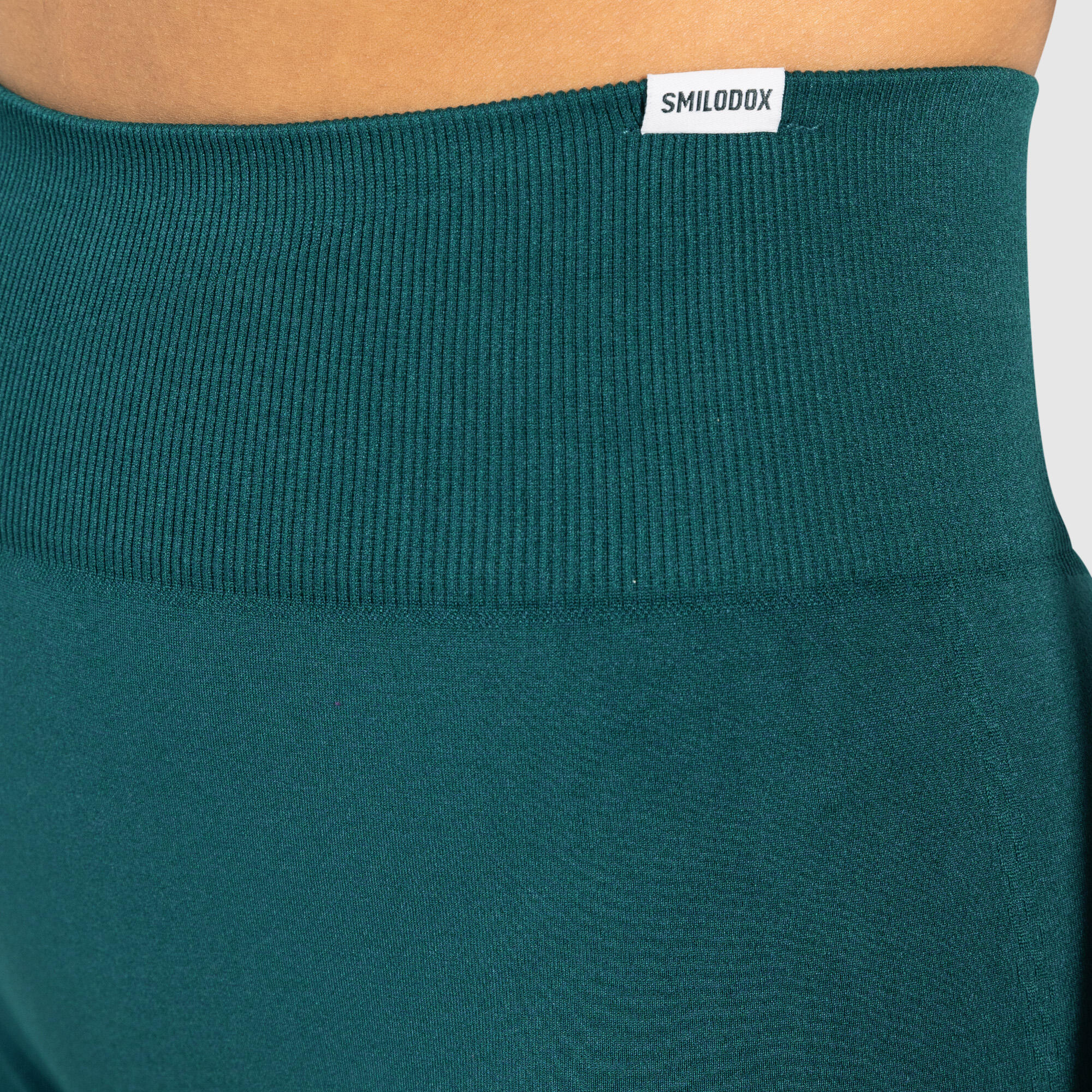 Damen Shorts Amaze Scrunch Dunkelgrün 4/5