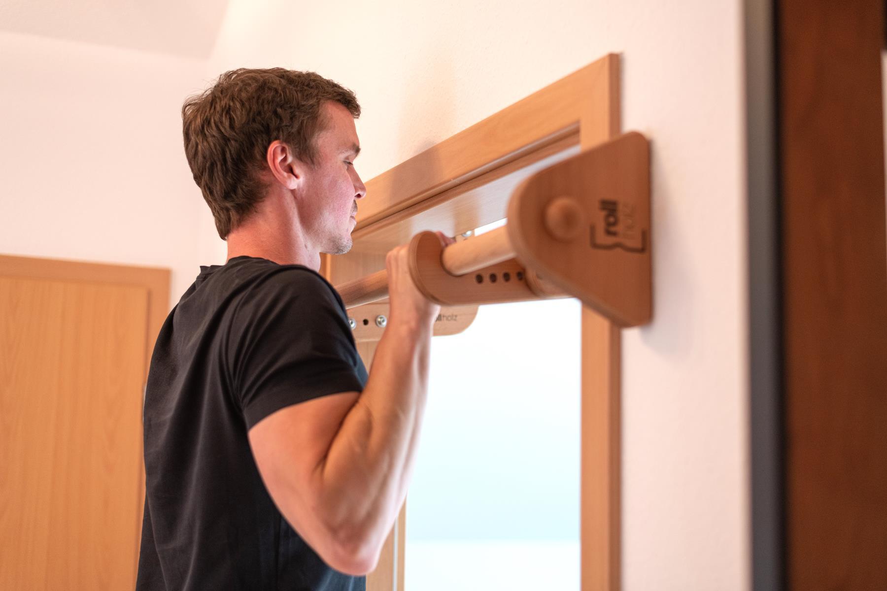 rollholz Klimmzugstange aus Holz für jeden Türrahmen 3/6