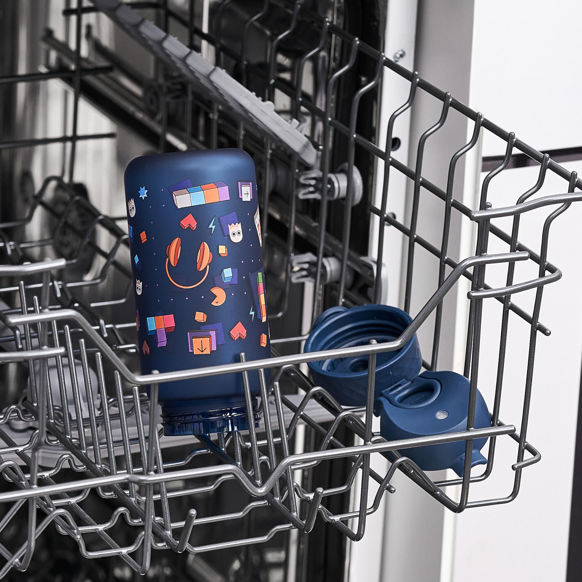 Bidon dziecięcy ION8 350ml z atestem PZH – szczelny, lekki, bez BPA 7/8