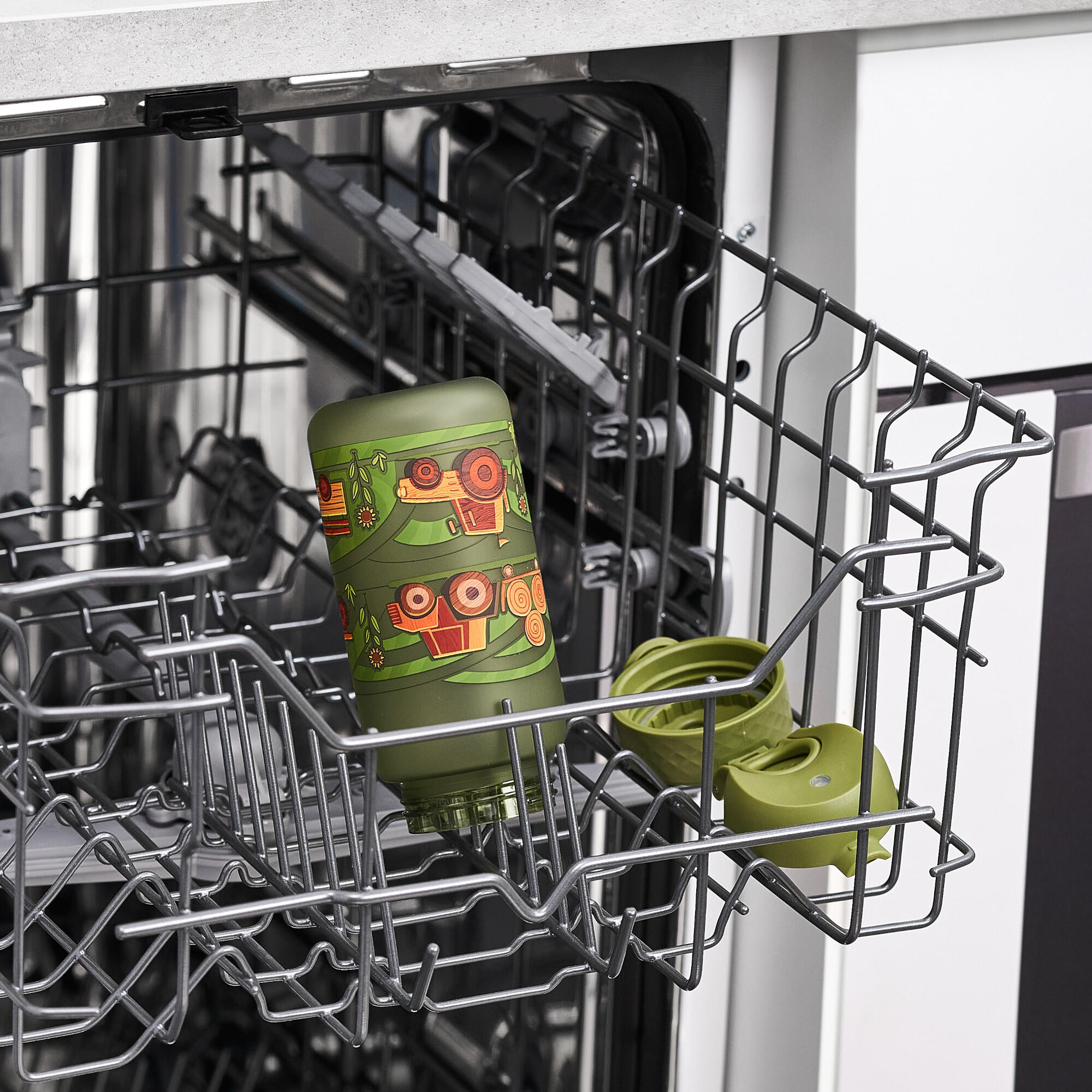 Bidon dziecięcy ION8 350ml z atestem PZH – szczelny, lekki, bez BPA 7/8