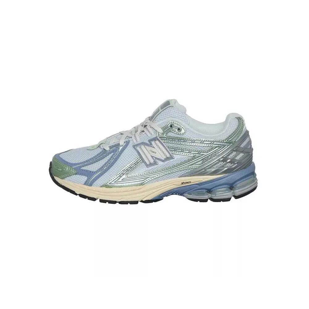 NEW BALANCE picture