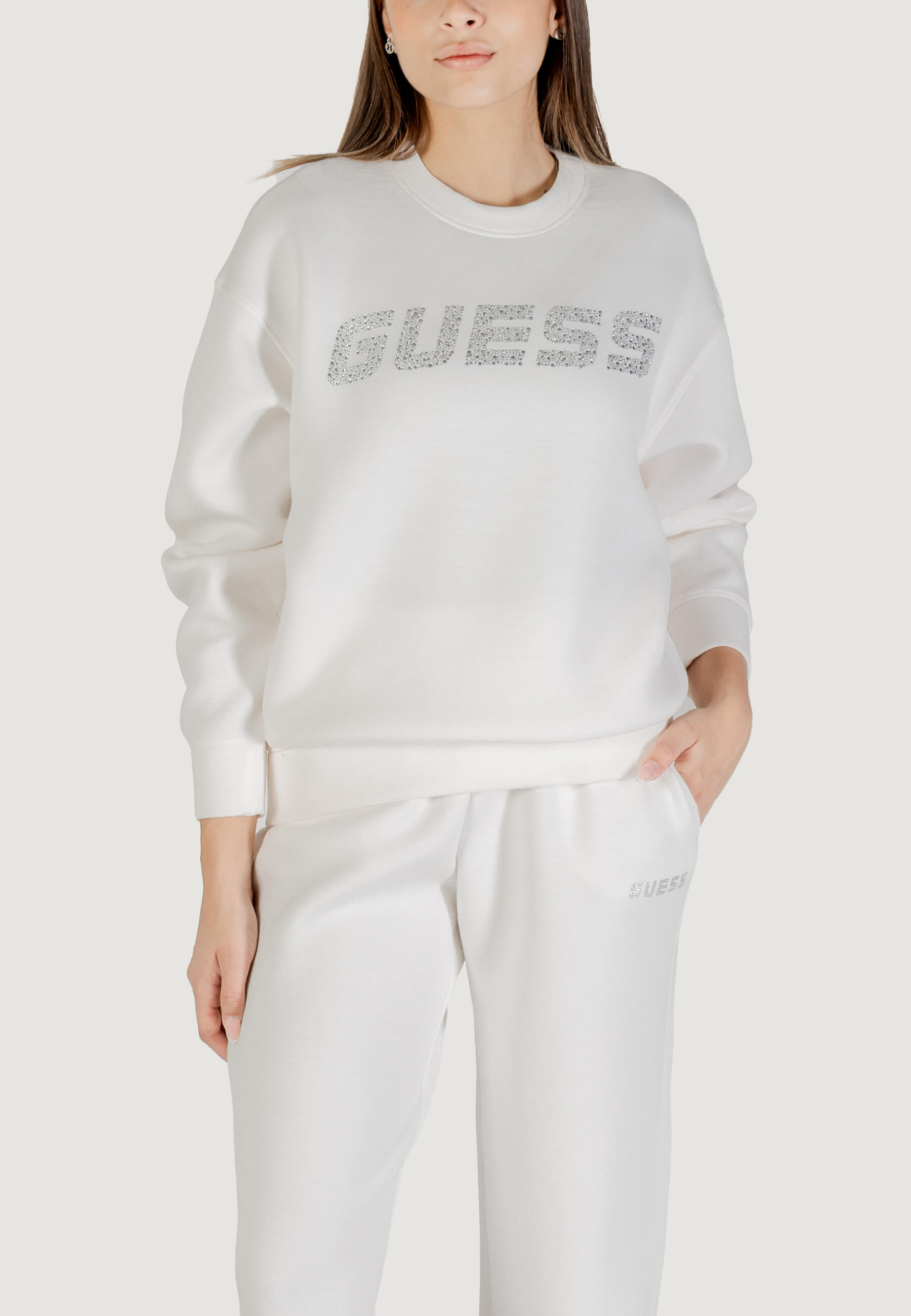 GUESS ACTIVE picture