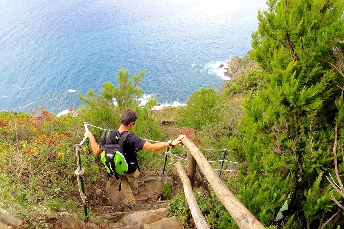 DECATHLON TRAVEL picture