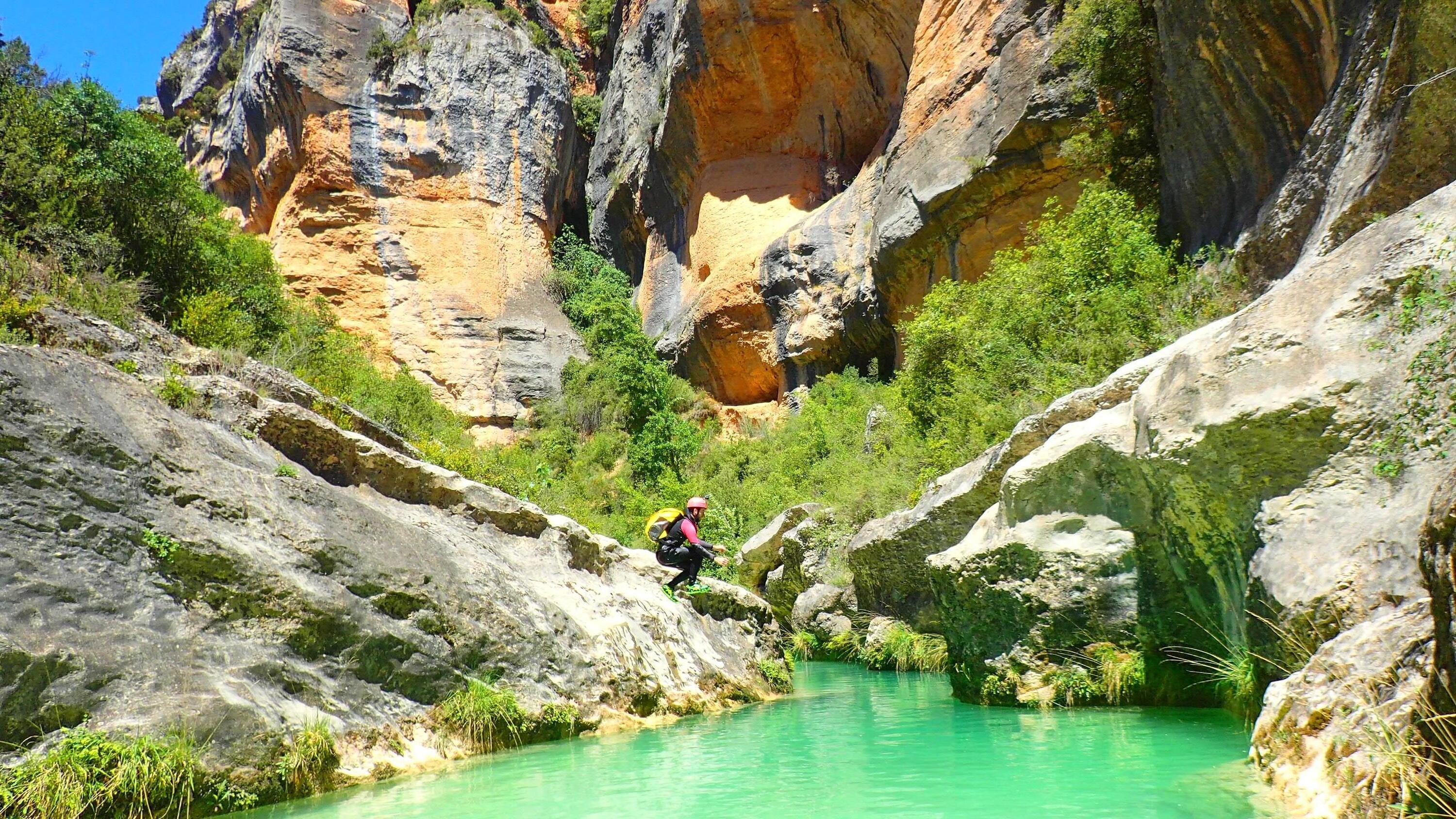 DECATHLON TRAVEL picture