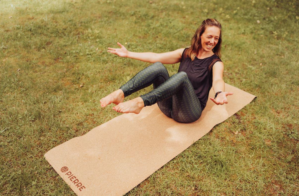Yogamatte aus Naturkork - Extra Dick 6mm - 183x65cm - mit Tragegurt 2/6