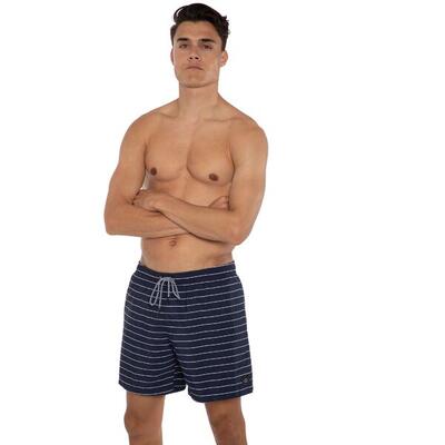 Strand shorts protest sharif