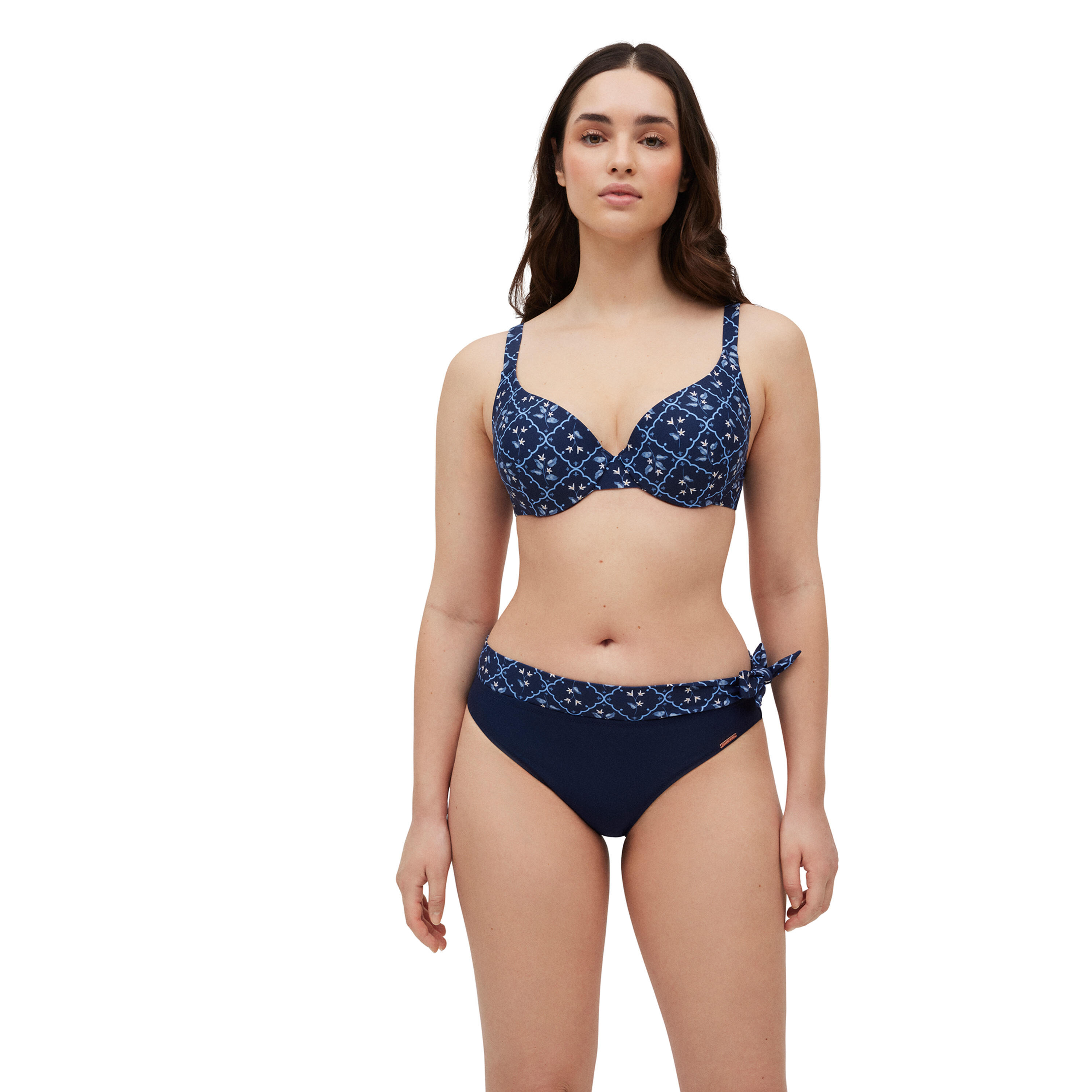 YSABEL MORA Conjunto de bikini tirantes anchos con braga midi copa C