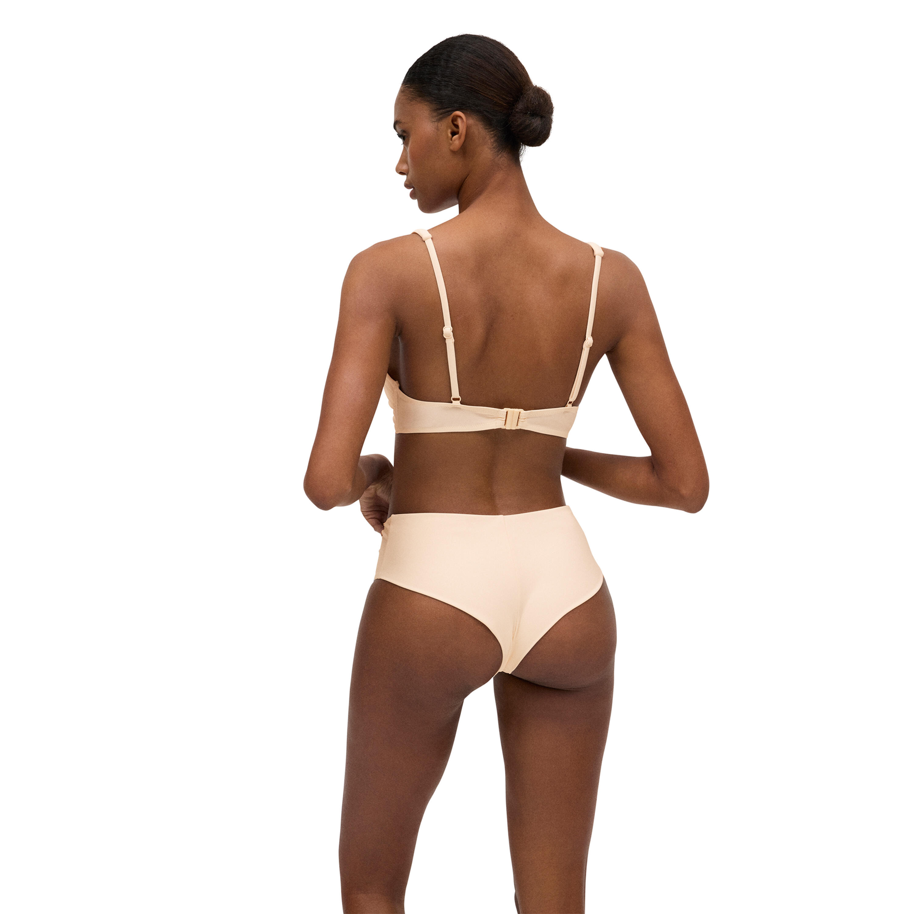 Conjunto de bikini triángulo detalle flores con braga midi cintura en V marfil c 2/6