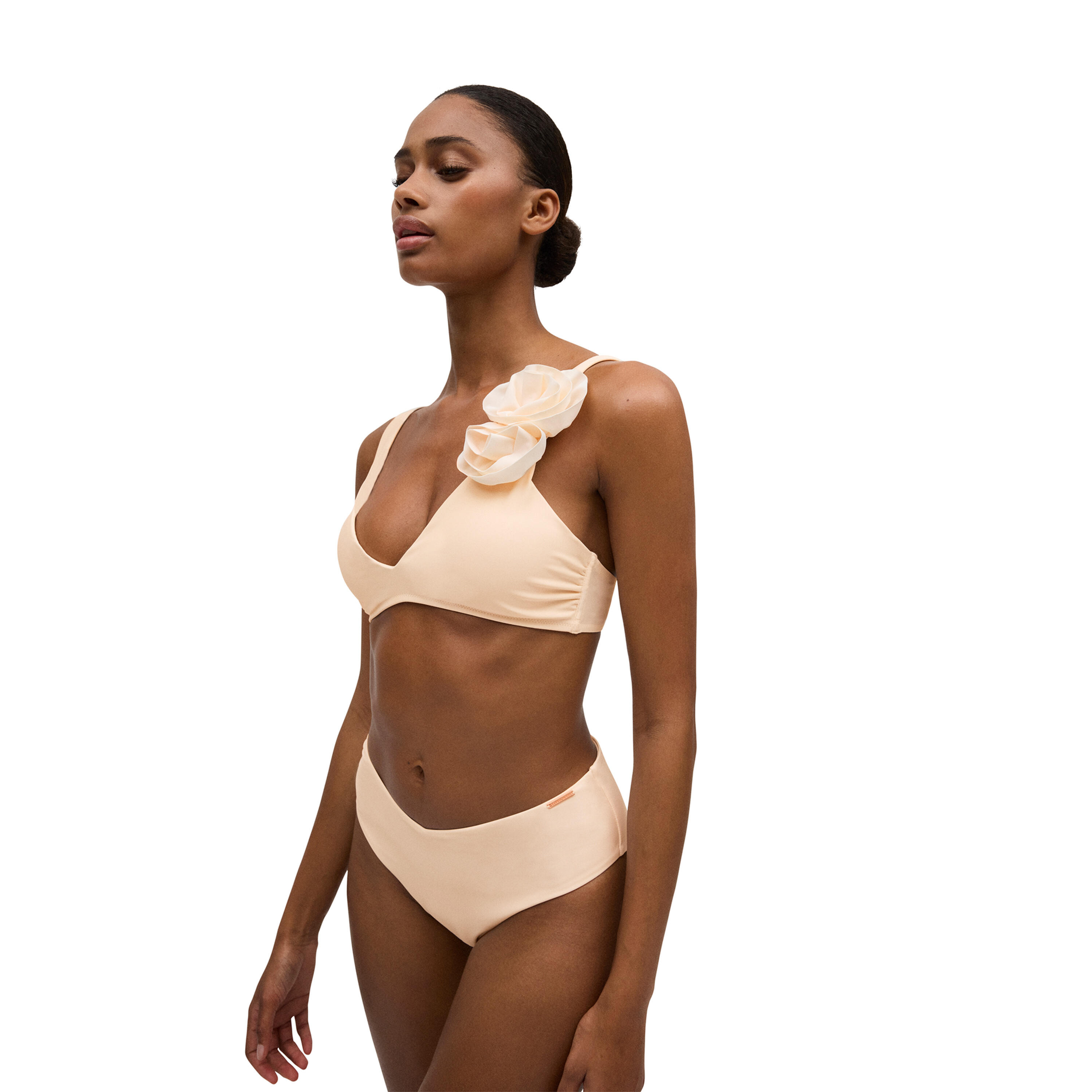 Conjunto de bikini triángulo detalle flores con braga midi cintura en V marfil c 3/6