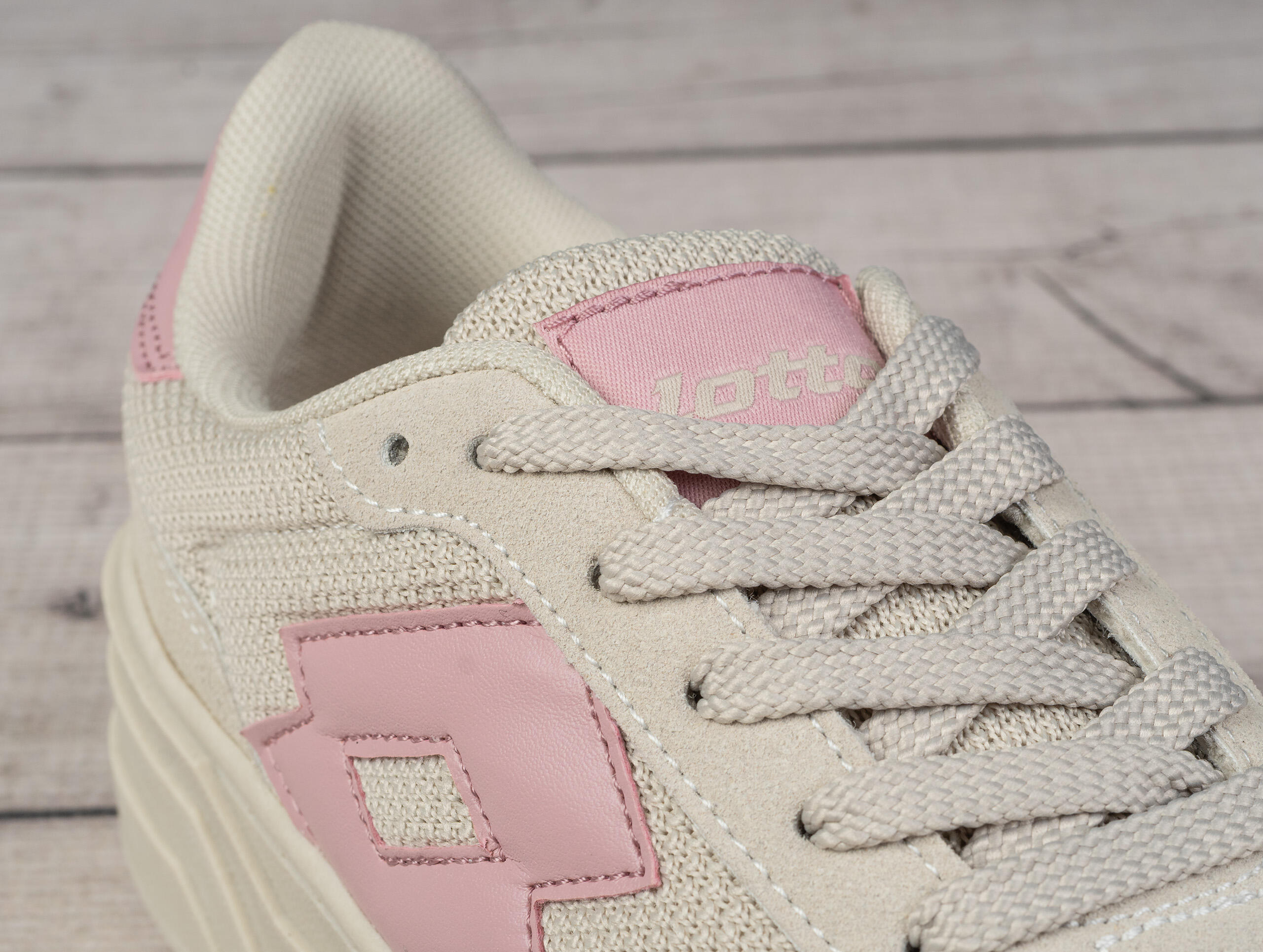Buty damskie sportowe na platformie Lotto STALIOT 6/7