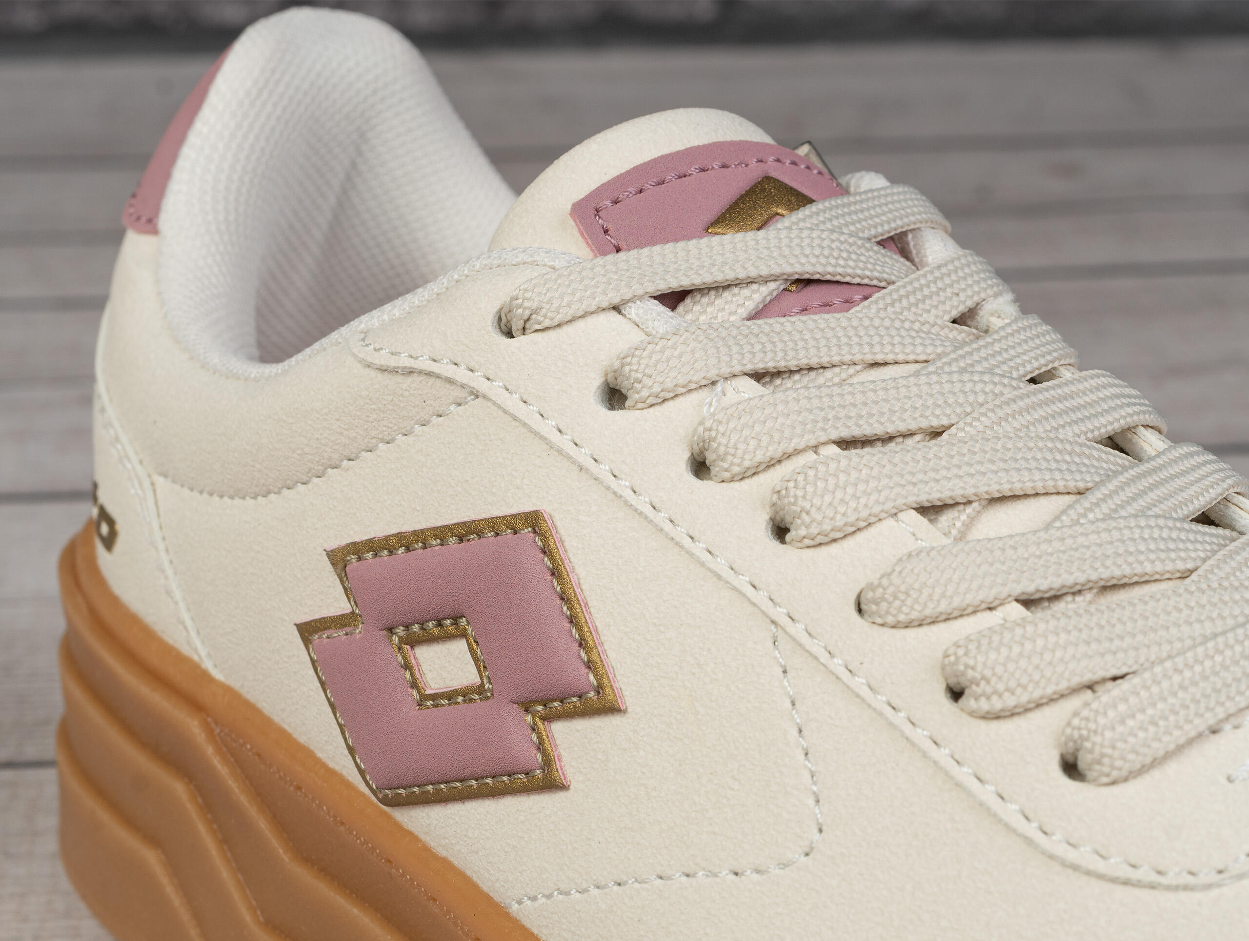 Buty damskie trempki na platformie Lotto STACKY RB 6/7